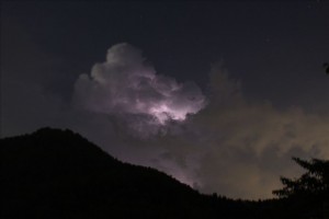 雲が顔みたいね。