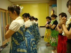 フォーメーションと踊りの確認中！