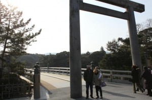 伊勢神宮　鳥居前